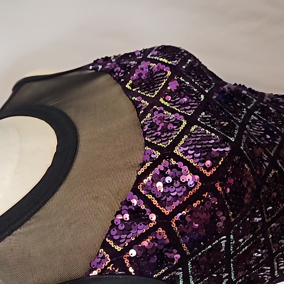 Weissman dance costume, 2 pc, small adult, purple, black, geometric design - Picture 8 of 13